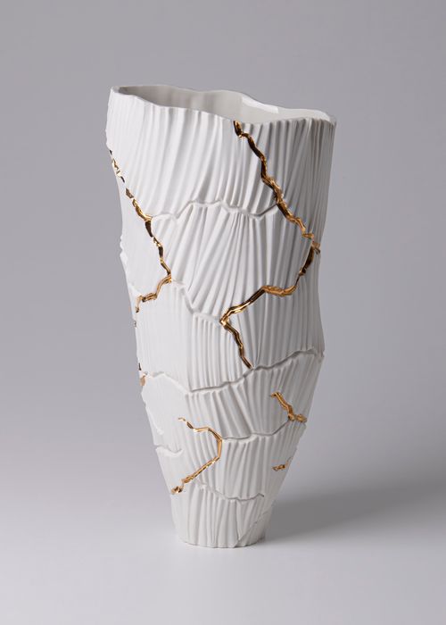 Anemos Meltemi Porcelain & 24k Gold Vase