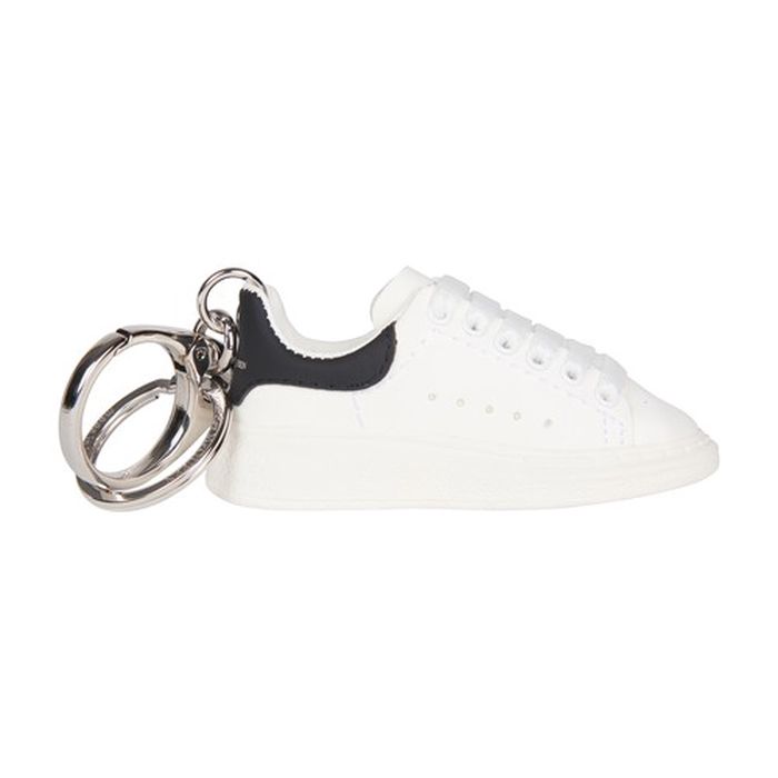 Oversize Sneakers key chain