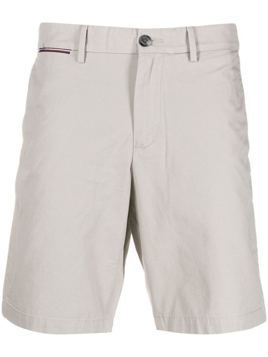 Tommy Hilfiger logo-embroidered chino shorts - Neutrals