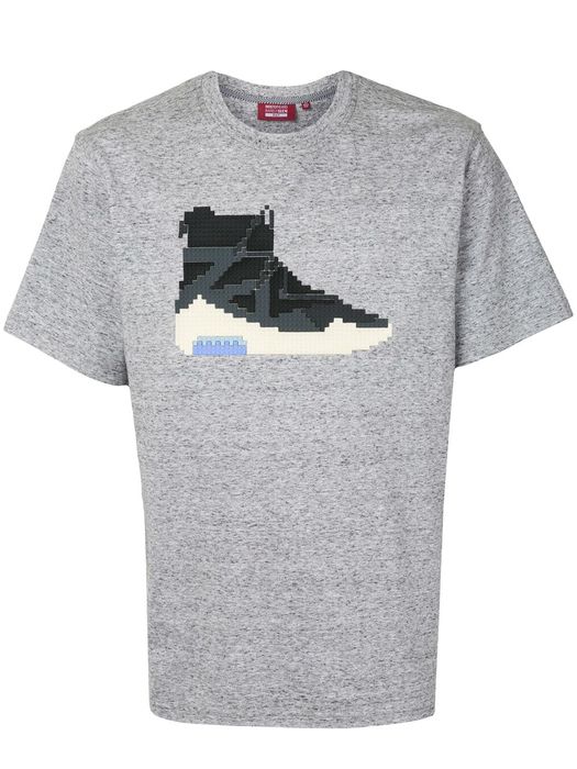 Mostly Heard Rarely Seen 8-Bit sneaker print T-shirt - Grey