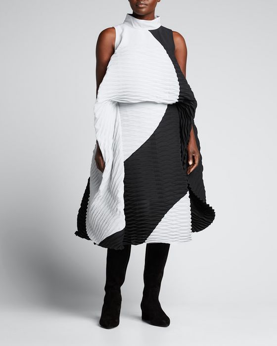 Chochin Geometric Cold-Shoulder Pleated Midi Dress
