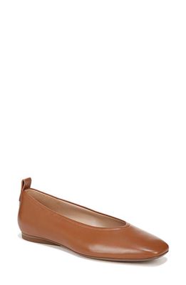 27 EDIT Naturalizer Carla Skimmer Flat in English Tea Leather 