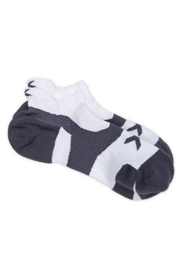2XU Vectr Cushion No Show Socks in White/Grey