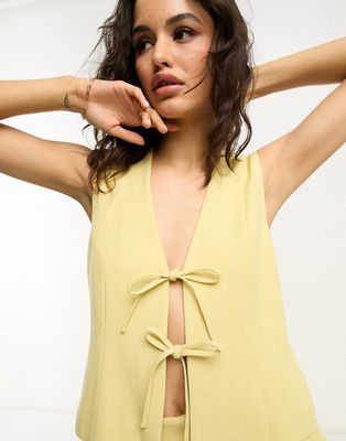 4th & Reckless tie detail vest set in yellow