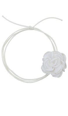 8 Other Reasons Flower Choker in White.