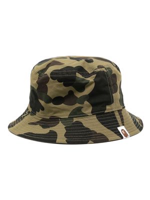 A BATHING APE® 1st Camo One Point reversible bucket hat - Green