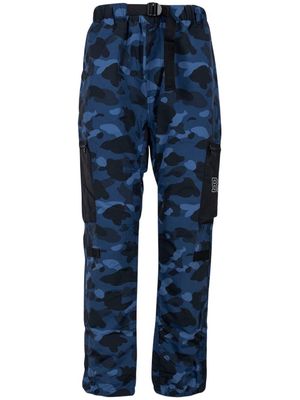 A BATHING APE® Color Camo military pants - Blue