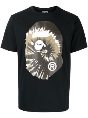 A BATHING APE® logo-print tie-dye T-shirt - Black