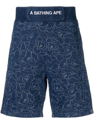 A BATHING APE® logo-waistband detail shorts - Blue