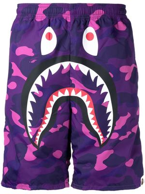 A BATHING APE® Shark camouflage deck shorts - Purple