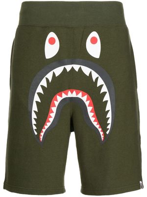 A BATHING APE® shark-teeth detailing cotton shorts - Green