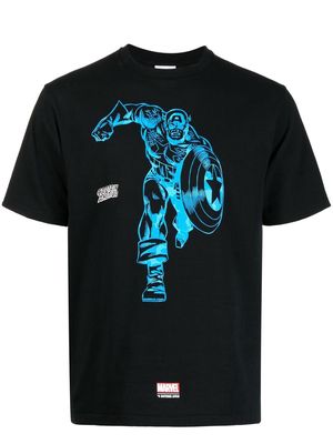A BATHING APE® x Marvel Captain America print T-shirt - Black