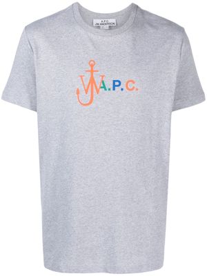 A.P.C. x JW Anderson logo-print T-shirt - Grey