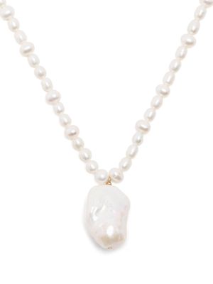 A Sinner in Pearls Fireball pearl pendant necklace - White