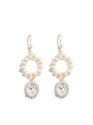 A Sinner in Pearls pearl loop crystal drop earrings - White