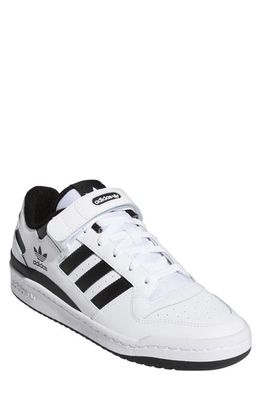 adidas Forum Low Sneaker in White/Core Black