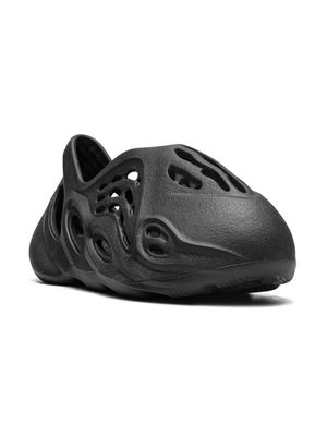 adidas Kids Foam Runner "Onyx" sneakers - Black