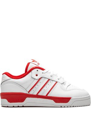 adidas Kids Rivalry Low C sneakers - White