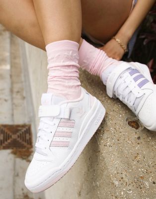 adidas Originals Forum low sneakers in white with alternating lilac stripes