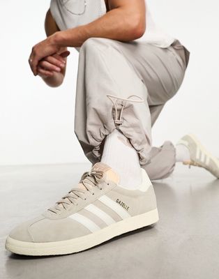 adidas Originals Gazelle sneakers in beige and white-Neutral