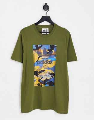 adidas Originals Graphics camo graphics t-shirt in focus olive-Green