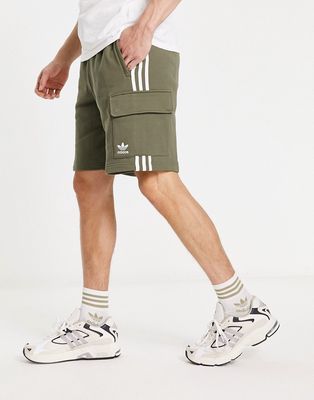adidas Originals House Of Adicolor 3S cargo shorts in green