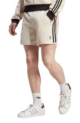 adidas Originals Q2 Waffle Athletic Shorts in Wonder White