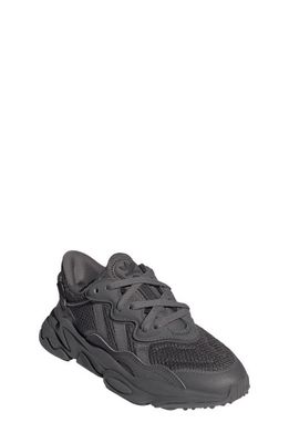 adidas Ozweego Sneaker in Charcoal/Charcoal/Charcoal