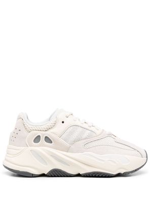 adidas Yeezy Boost 700 mesh sneakers - White