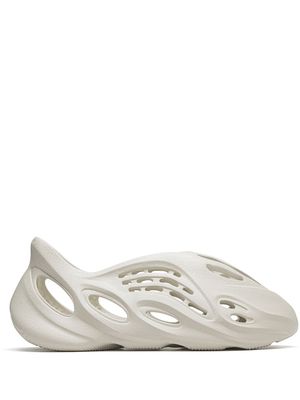 adidas Yeezy YEEZY Foam Runner "Ararat" sneakers - White