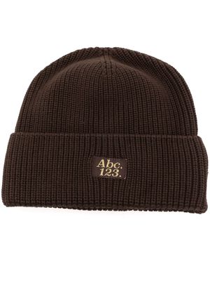 Advisory Board Crystals ribbed-knit logo-patch beanie - Brown