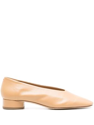 Aeyde Delia leather ballerina shoes - Neutrals