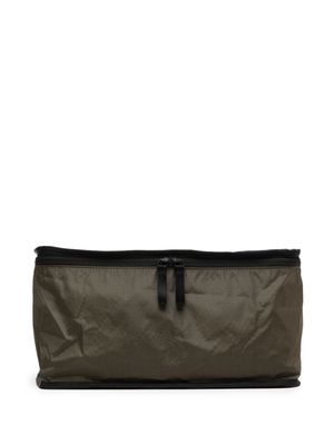 agnès b. logo-embroidered ripstop travel bag - Brown