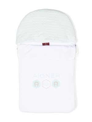 Aigner Kids logo-print sleeping bag - Green