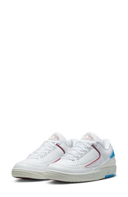 Air Jordan 2 Retro Sneaker in White/Red/Dark Powder Blue