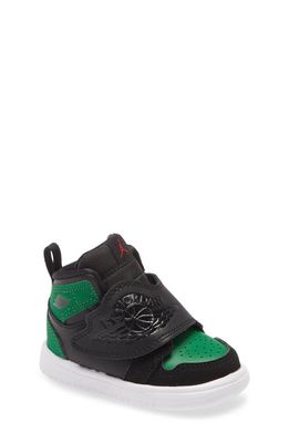 Air Jordan Sky 1 Basketball Shoe in Black/Pine Green/Gym Red