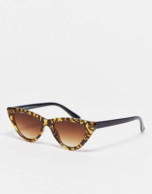 AJ Morgan cat eye sunglasses in tiger-Brown