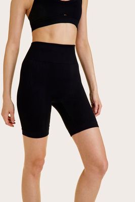 ALALA Barre Short Extended in Black