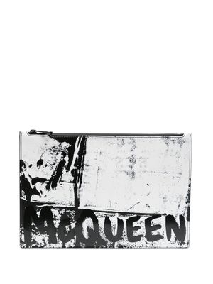 Alexander McQueen abstract-print leather clutch bag - Black