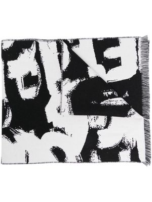 Alexander McQueen all-over logo-print scarf - Black