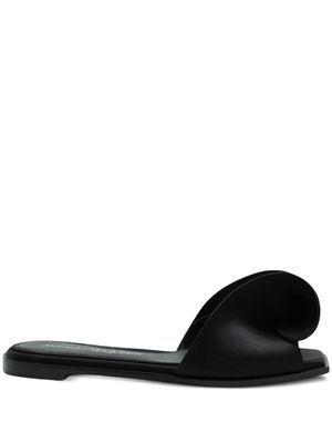 Alexander McQueen asymmetric detail flat sandals - Black