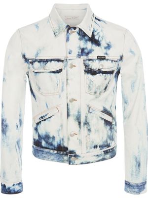 Alexander McQueen bleached-effect fitted denim jacket - Blue