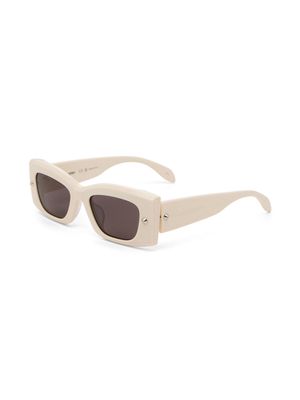 Alexander McQueen Eyewear Spike Studs rectangular-frame sunglasses - White