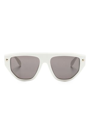 Alexander McQueen Eyewear stud-detail oval-frame sunglasses - White