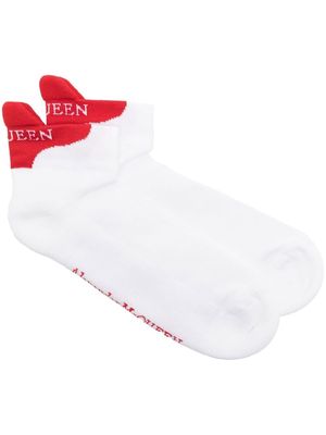Alexander McQueen intarsia-knit ankle socks - White