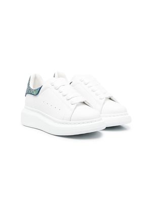 Alexander McQueen Kids Oversized logo-detail sneakers - White