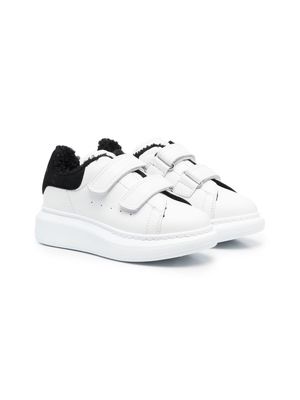 Alexander McQueen Kids shearling-lined low-top sneakers - White