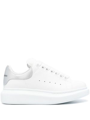 Alexander McQueen leather Oversized Sneakers - White