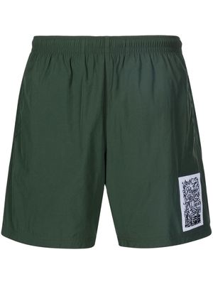 Alexander McQueen logo-patch swim shorts - Green