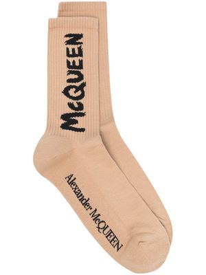 Alexander McQueen logo-print ribbed socks - Neutrals